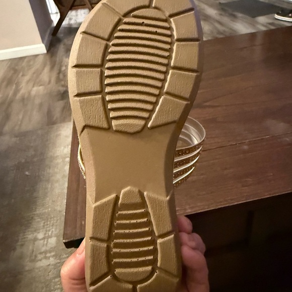 Daisy Fuentes gorgeous sandals size 7.5 - Picture 7 of 9